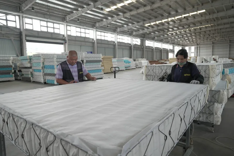 Final inspection of mattresses